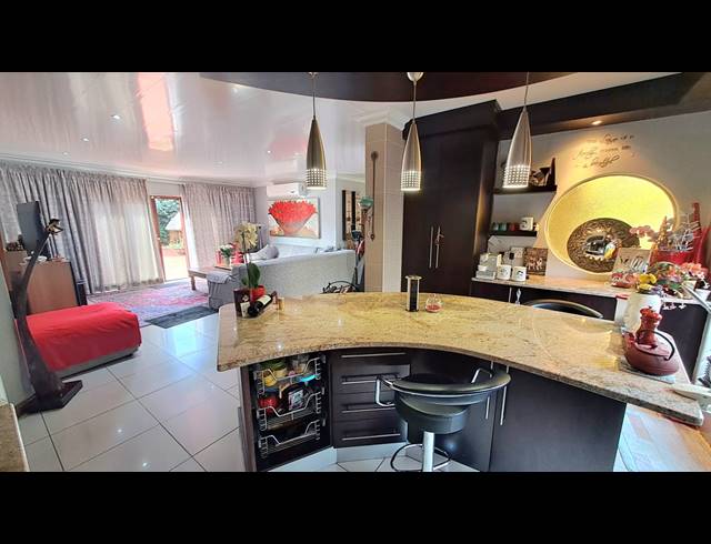 3 BEDROOM HOUSE FOR SALE IN FALCON RIDGE